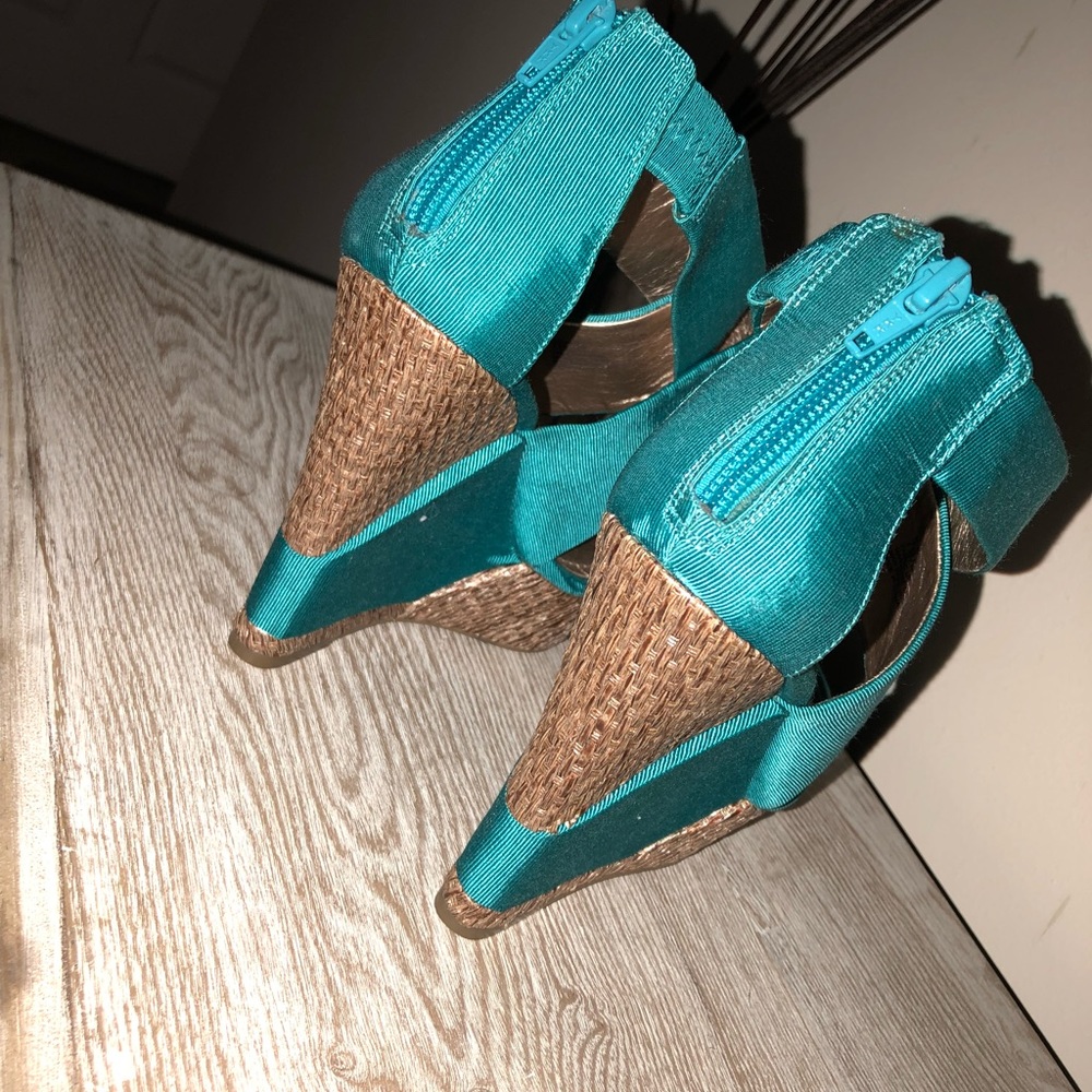 BCBG women’s shoes... Friyay specially 😱👠